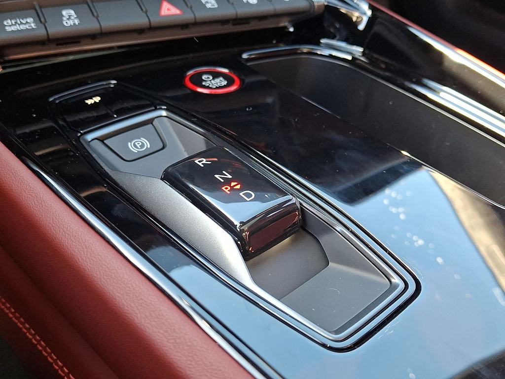 Thumbnail: 2026 Audi RS e-tron GT - 8