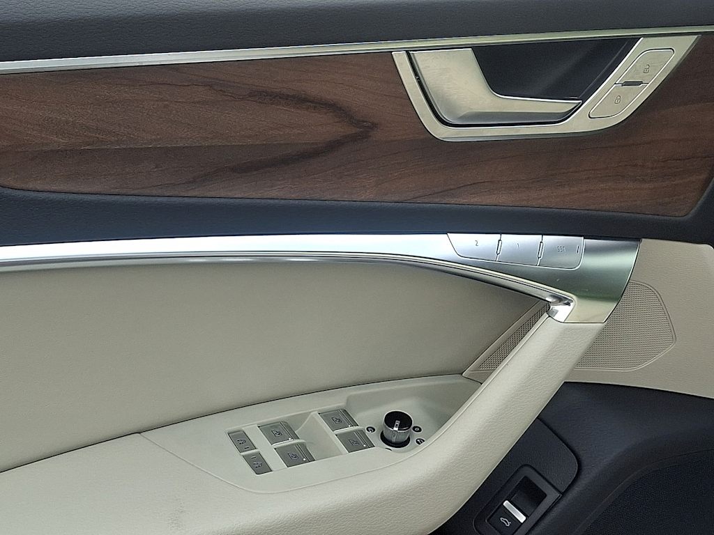 Thumbnail: 2025 Audi A6 - 21