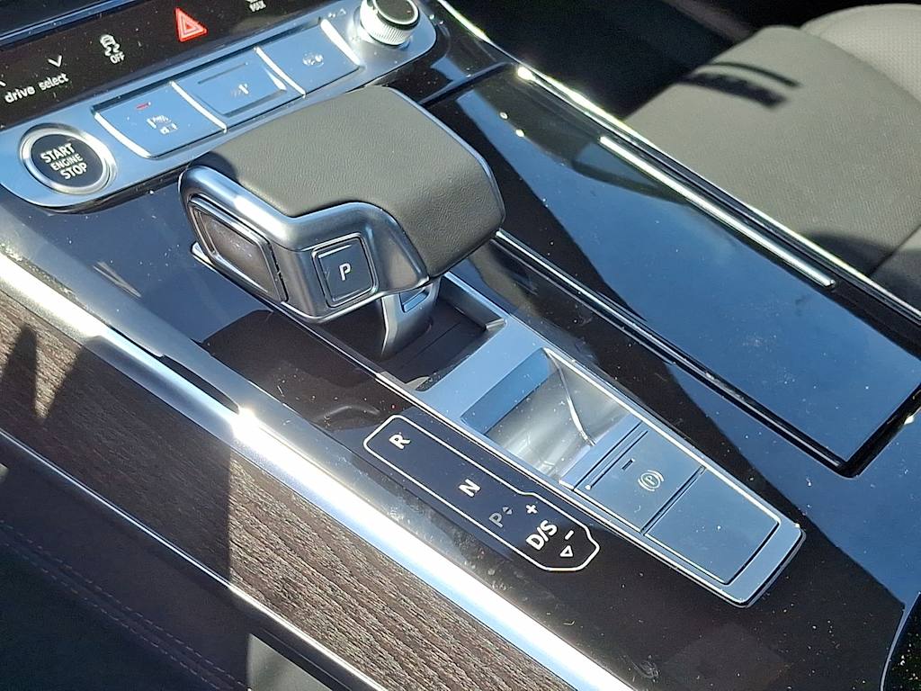 Thumbnail: 2026 Audi A8 - 7