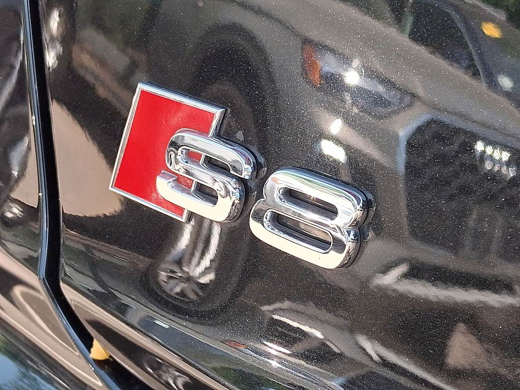 Thumbnail: 2023 Audi S8 - 7