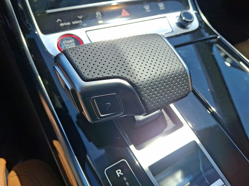 Thumbnail: 2023 Audi S8 - 27
