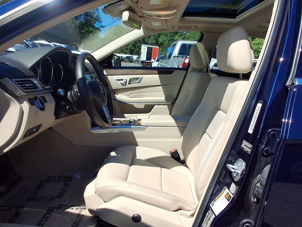Thumbnail: 2015 Mercedes-Benz E-Class - 10