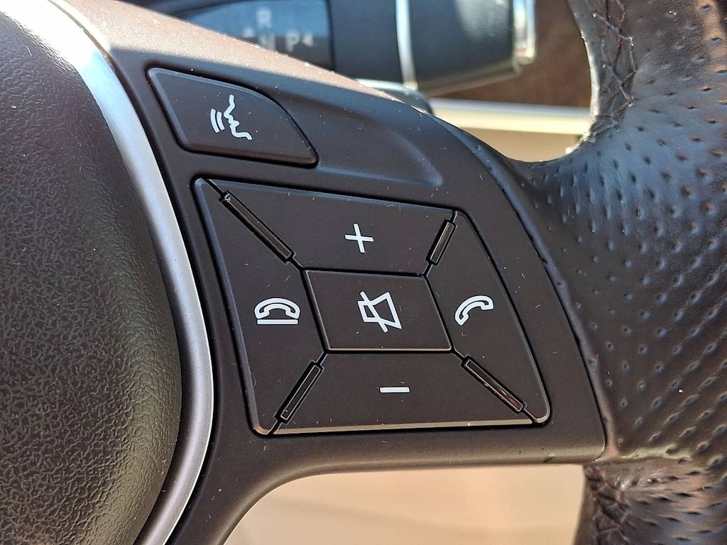 Thumbnail: 2015 Mercedes-Benz E-Class - 27