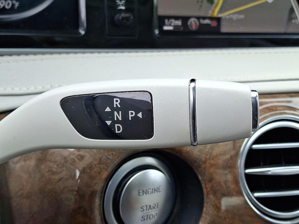 Thumbnail: 2015 Mercedes-Benz S-Class - 24