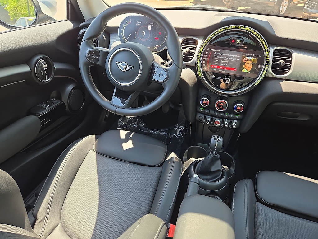 Thumbnail: 2023 MINI Cooper - 13