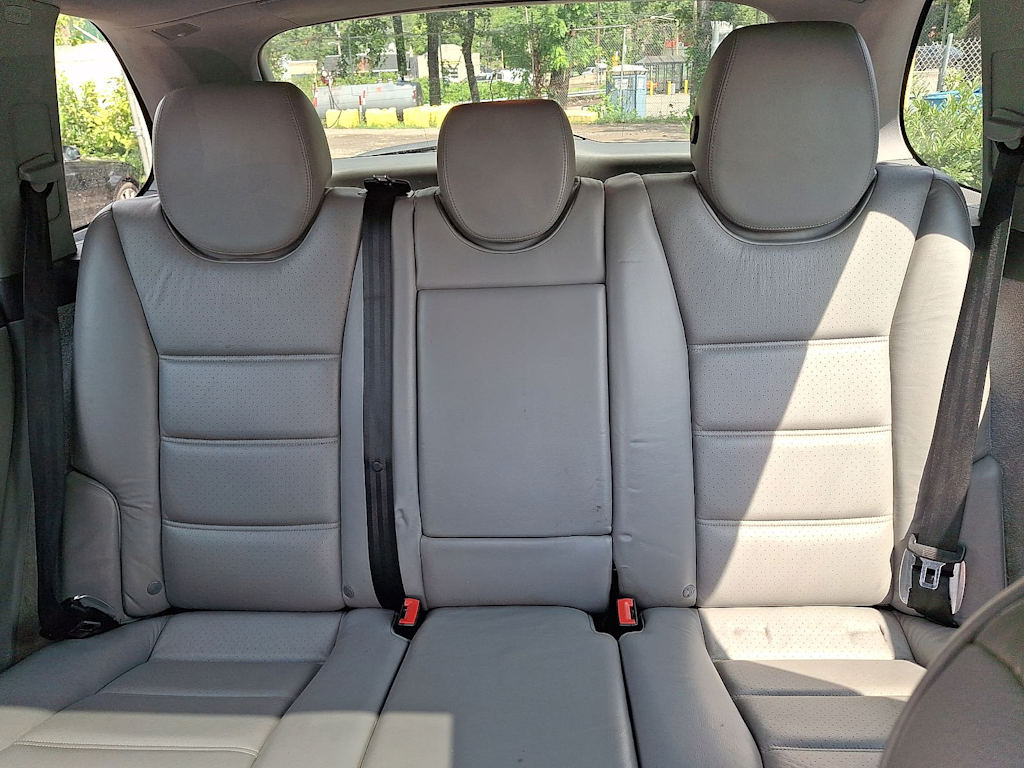 Thumbnail: 2003 Porsche Cayenne - 21