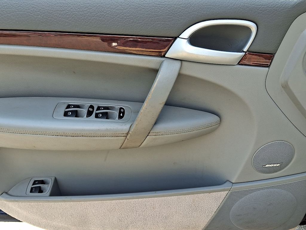 Thumbnail: 2003 Porsche Cayenne - 7