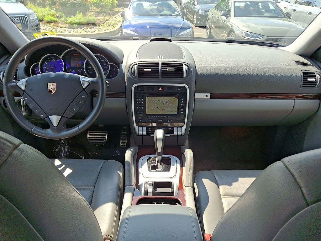 Thumbnail: 2003 Porsche Cayenne - 2