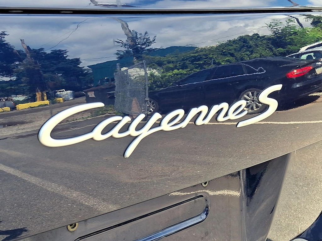 Thumbnail: 2003 Porsche Cayenne - 31