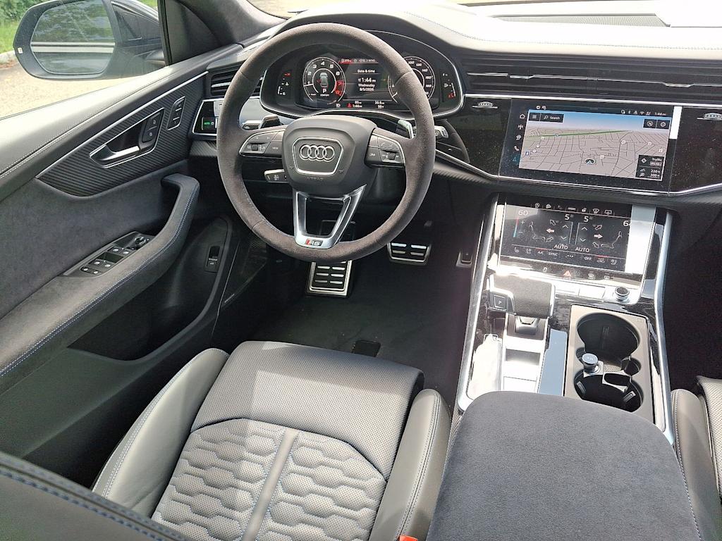 Thumbnail: 2026 Audi RS Q8 - 8