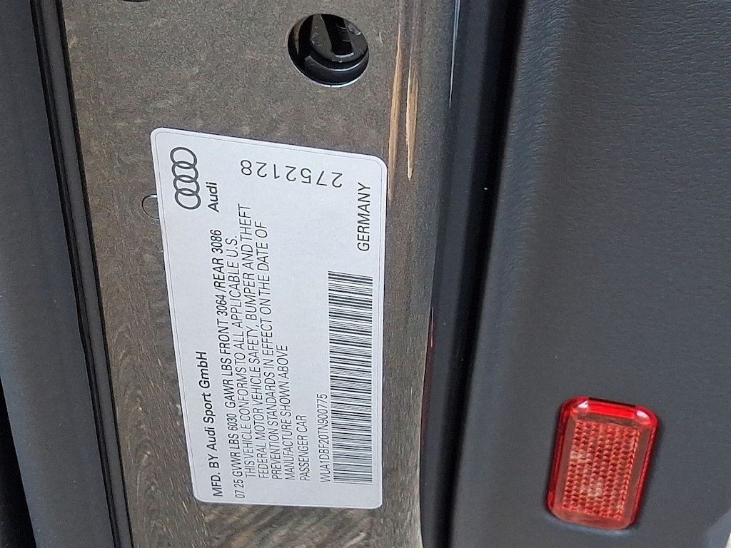 Thumbnail: 2026 Audi RS 6 - 12