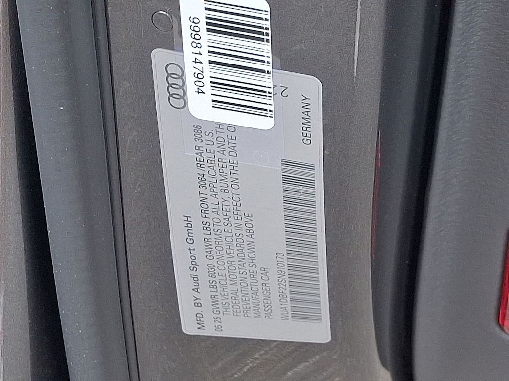 Thumbnail: 2025 Audi RS 6 - 10