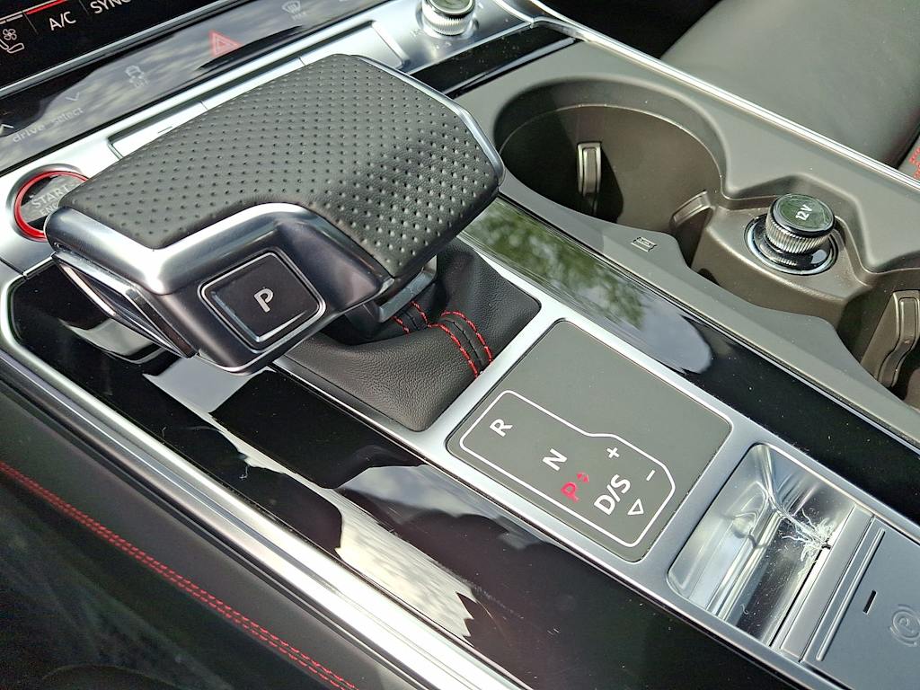 Thumbnail: 2026 Audi RS 6 - 13