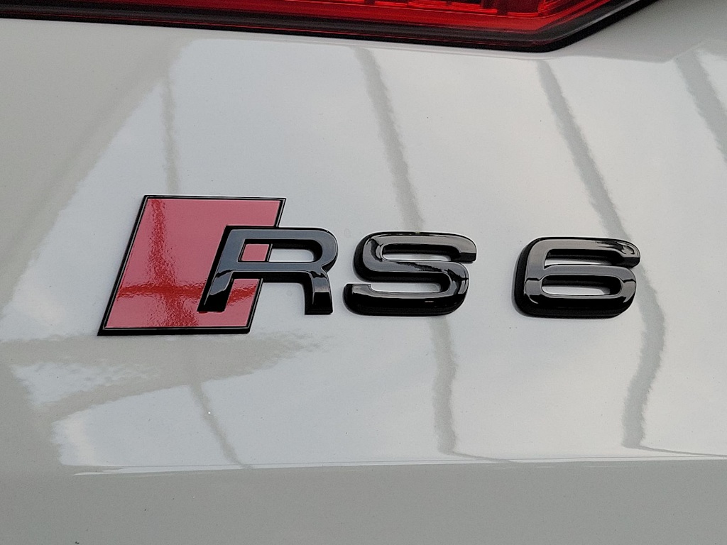 2024 Audi RS 6 performance 8