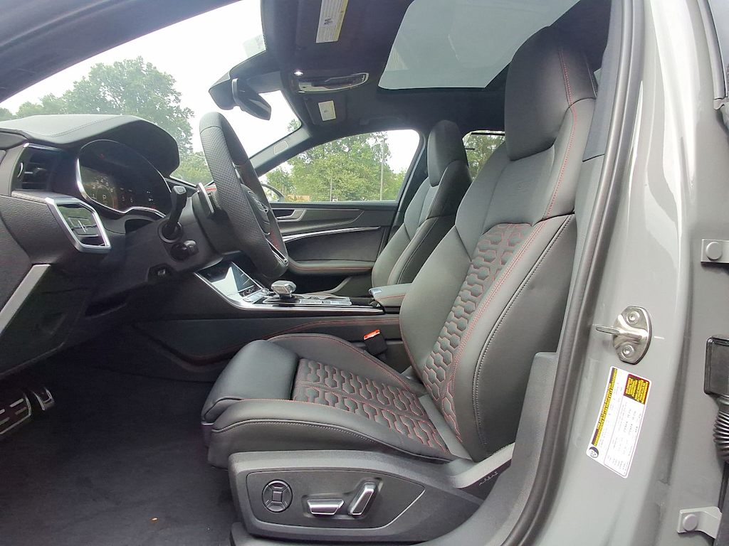 Thumbnail: 2026 Audi RS 6 - 8