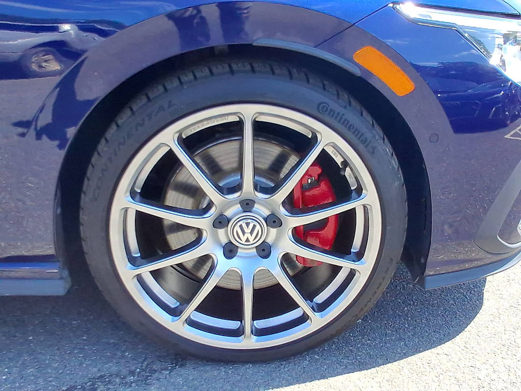 2023 Volkswagen Golf GTI 9