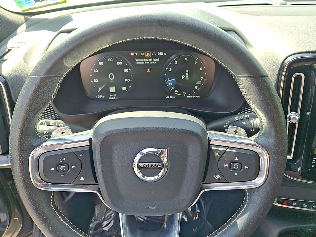 Thumbnail: 2019 Volvo XC40 - 2