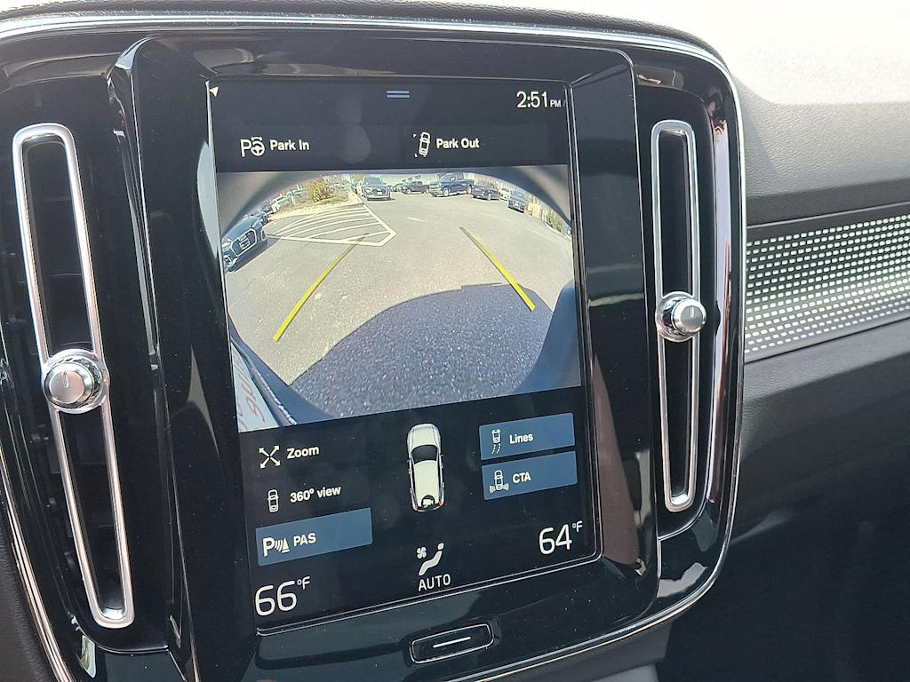 Thumbnail: 2019 Volvo XC40 - 20