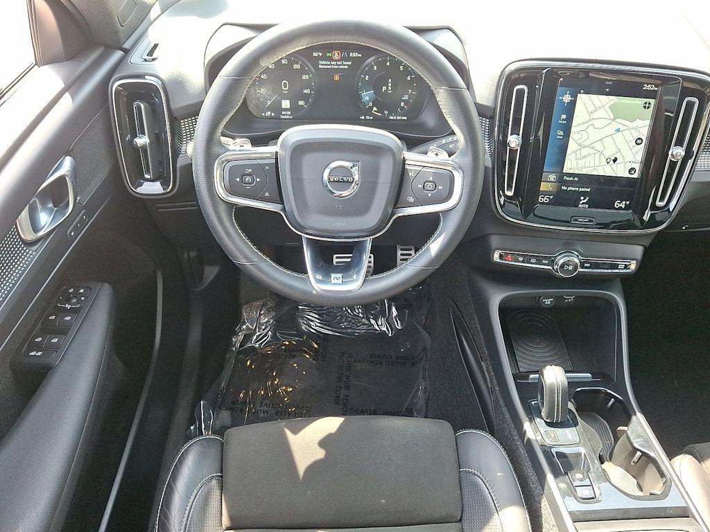 Thumbnail: 2019 Volvo XC40 - 9