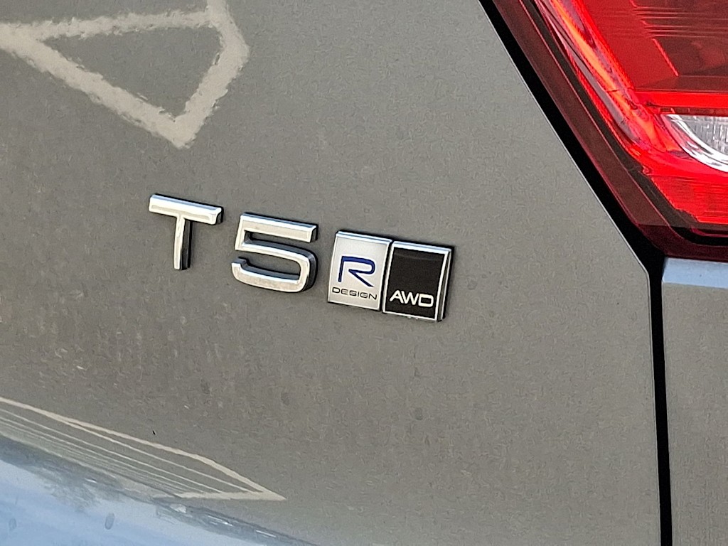 Thumbnail: 2019 Volvo XC40 - 7