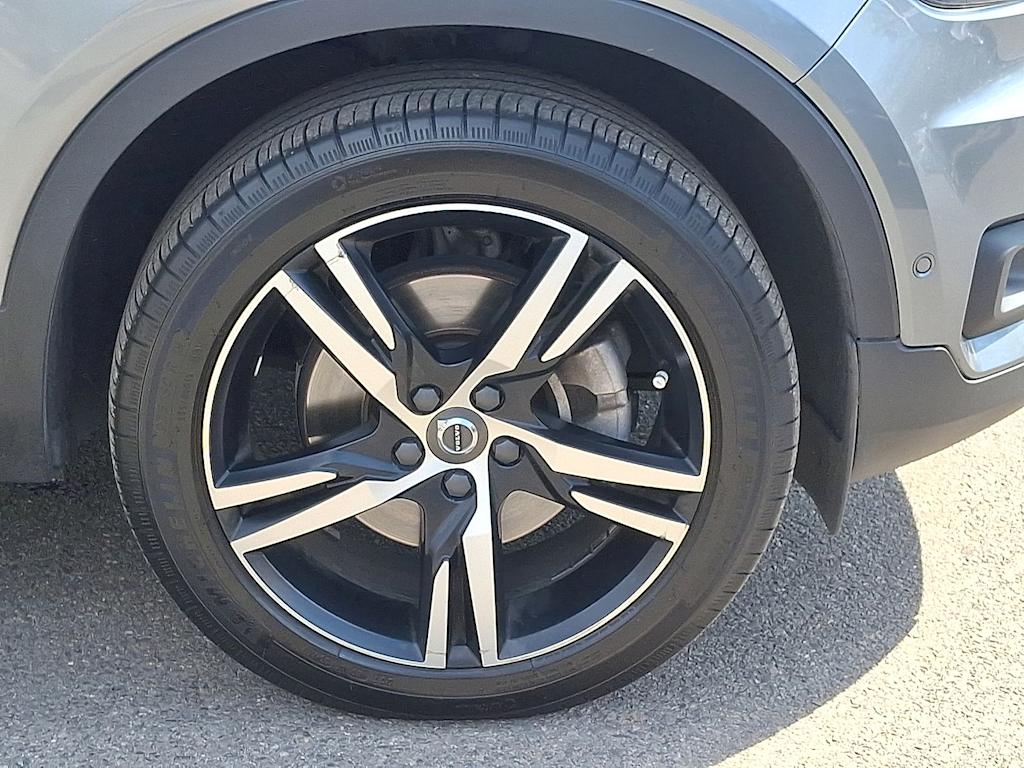 Thumbnail: 2019 Volvo XC40 - 8