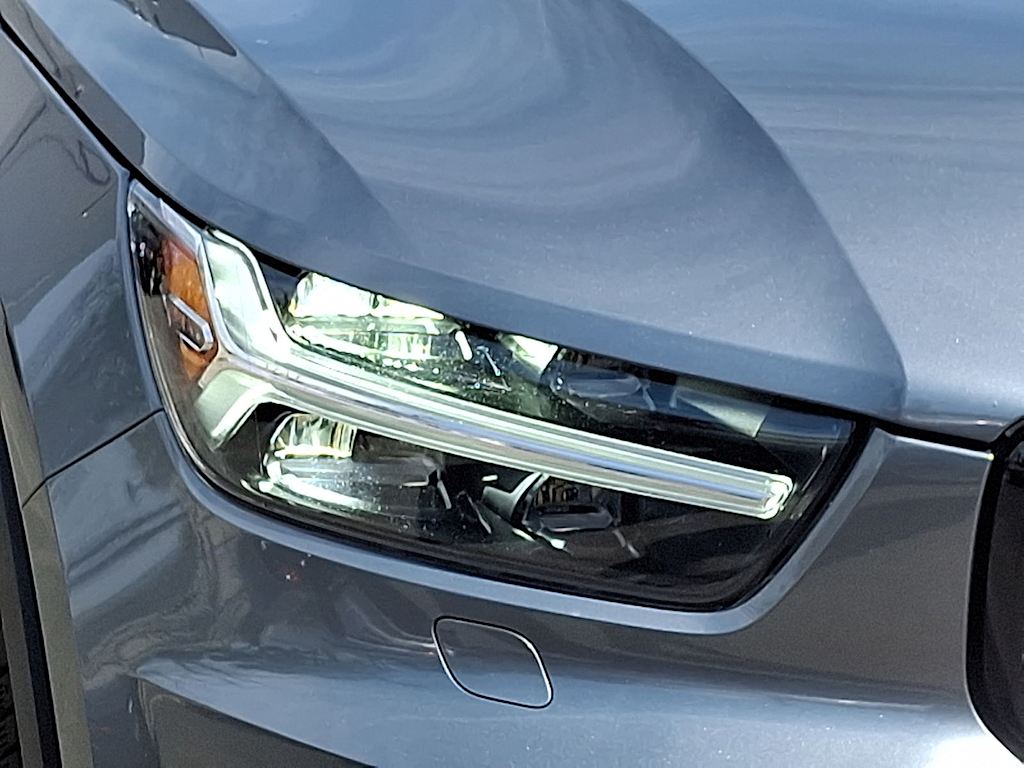 Thumbnail: 2019 Volvo XC40 - 28