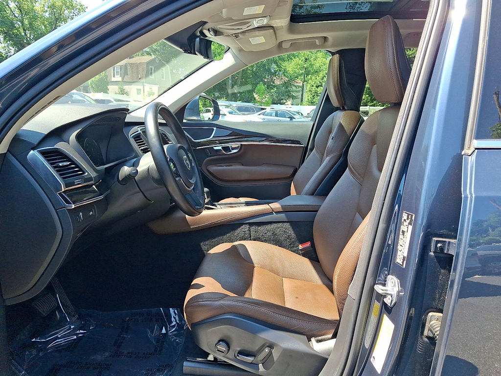 Thumbnail: 2019 Volvo XC90 - 10