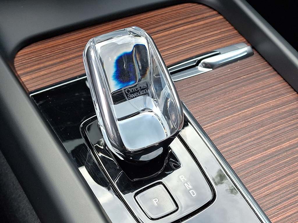 Thumbnail: 2023 Volvo XC60 - 15