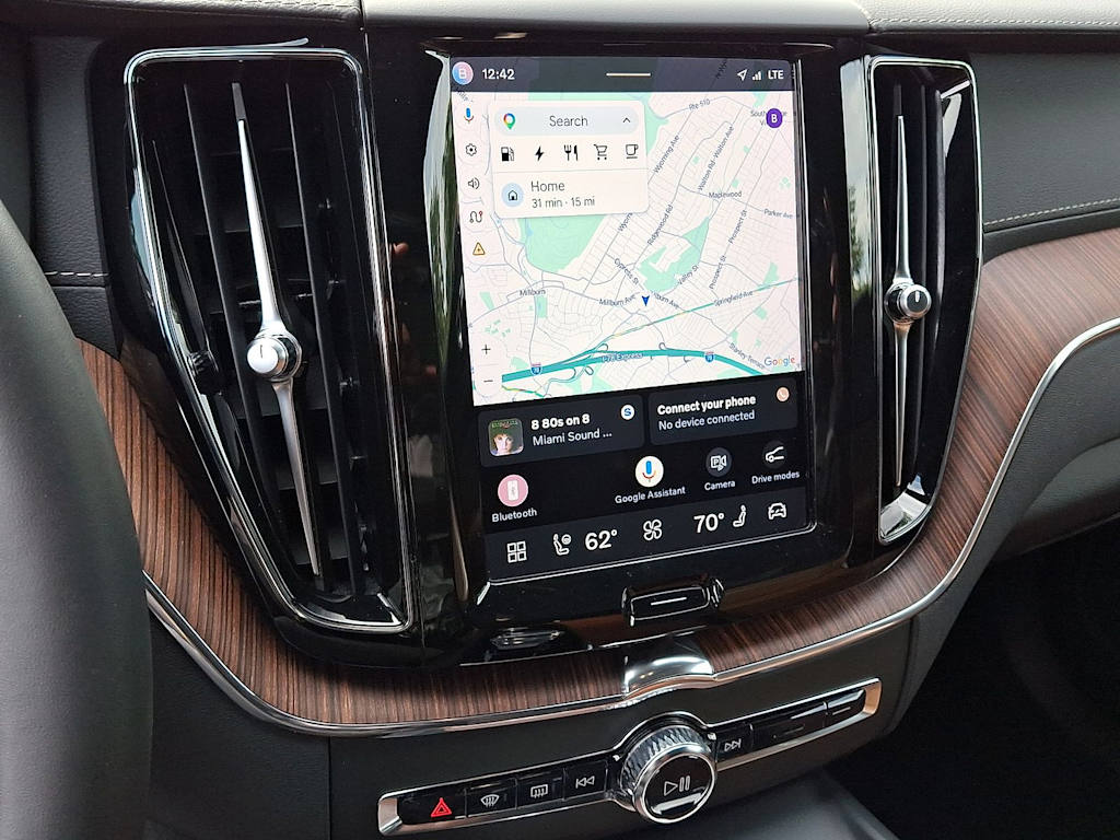 Thumbnail: 2023 Volvo XC60 - 14