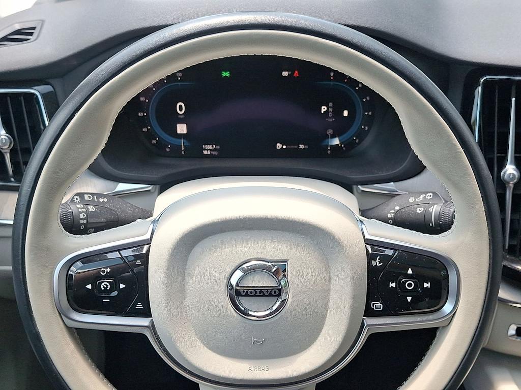 2023 Volvo XC60 B5 Plus 2