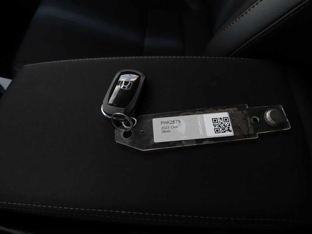 Thumbnail: 2023 Honda Civic - 18