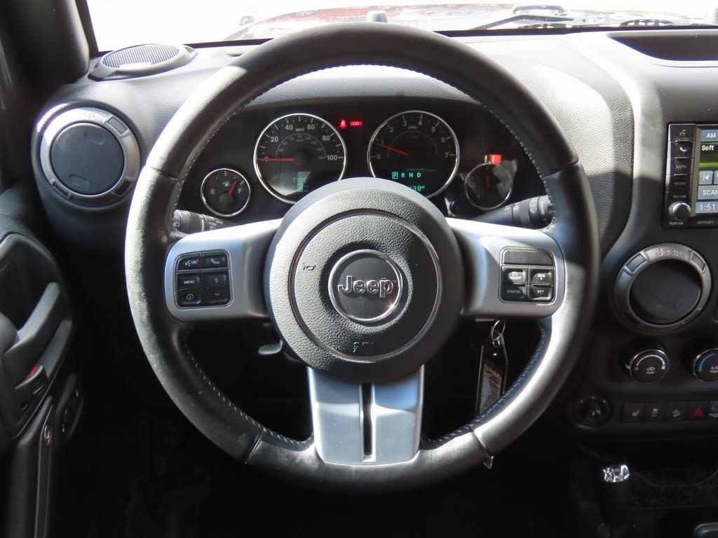 Thumbnail: 2016 Jeep Wrangler - 10