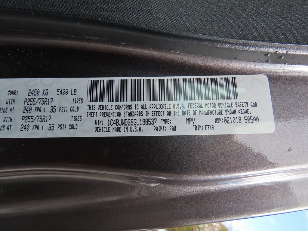 Thumbnail: 2016 Jeep Wrangler - 18