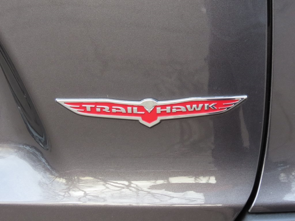 2022 Jeep Cherokee Trailhawk 21