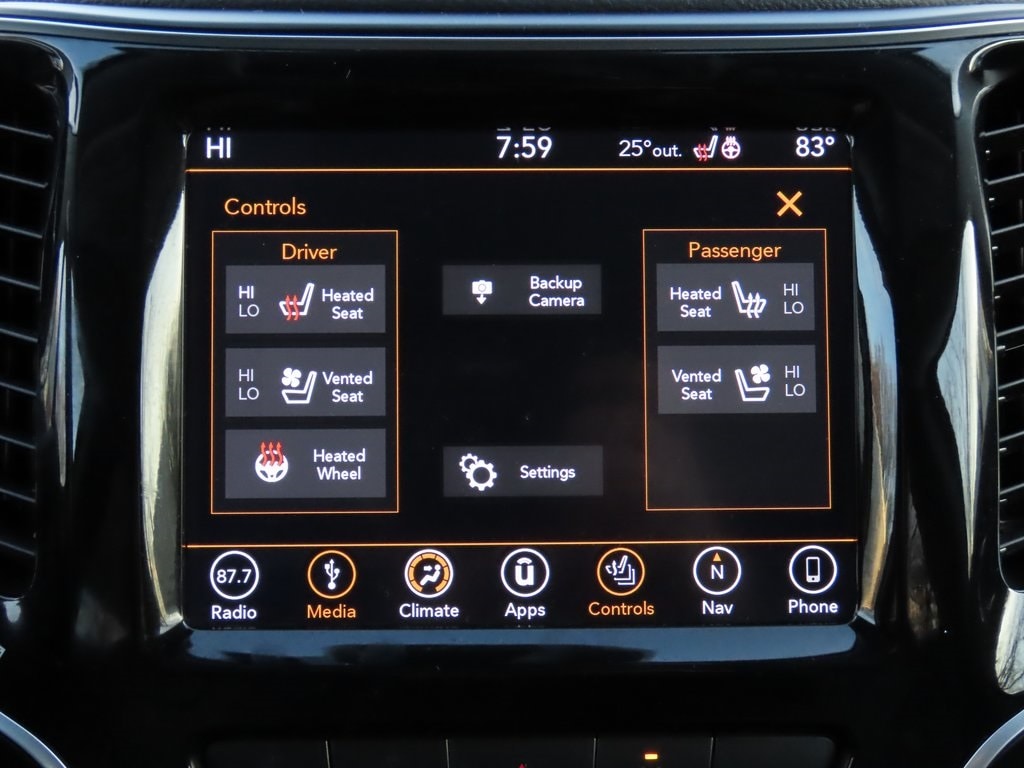 Thumbnail: 2019 Jeep Cherokee - 27