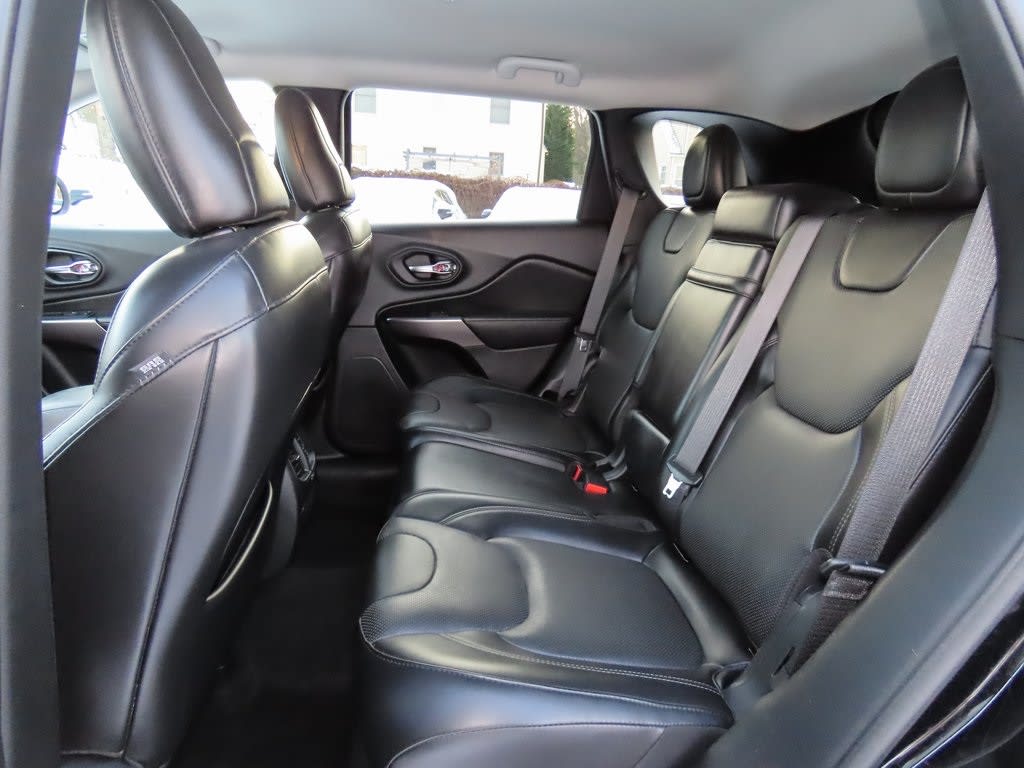 Thumbnail: 2019 Jeep Cherokee - 13