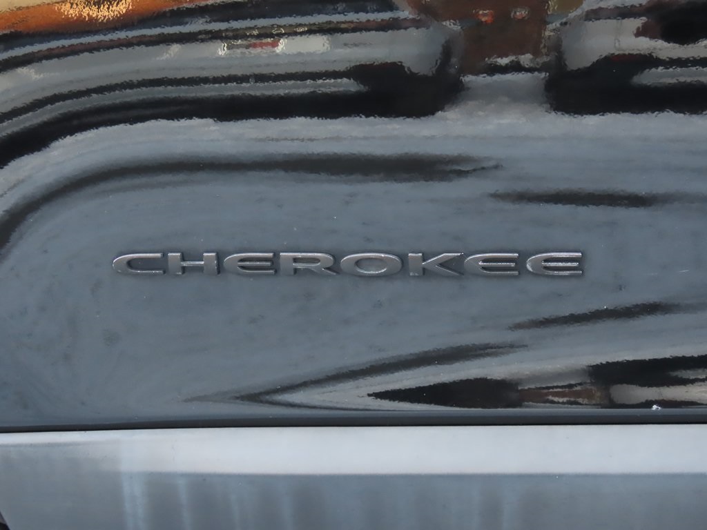 Thumbnail: 2019 Jeep Cherokee - 7