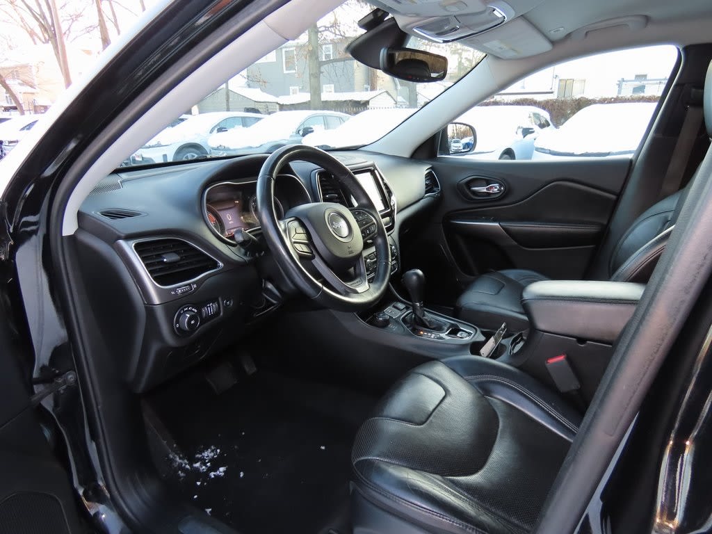 Thumbnail: 2019 Jeep Cherokee - 11