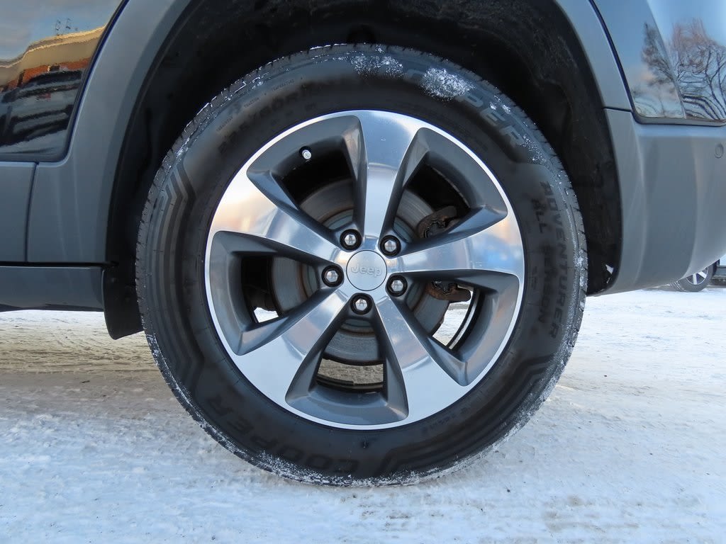 Thumbnail: 2019 Jeep Cherokee - 8