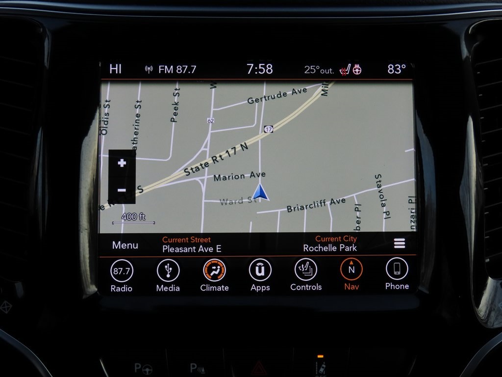 Thumbnail: 2019 Jeep Cherokee - 14