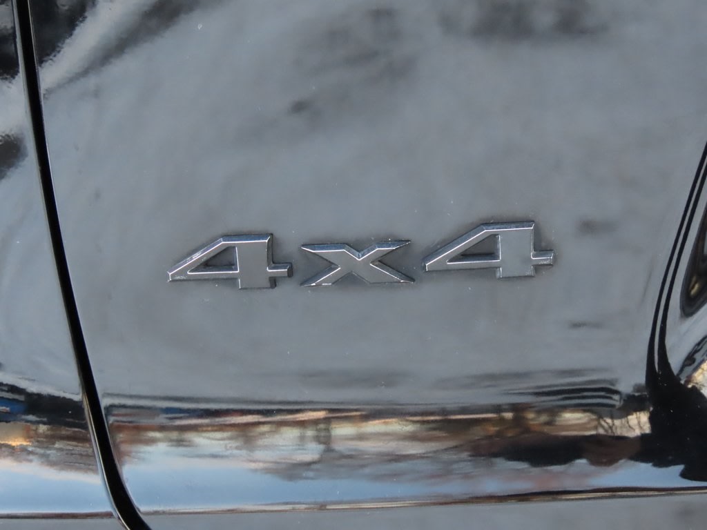 Thumbnail: 2019 Jeep Cherokee - 21