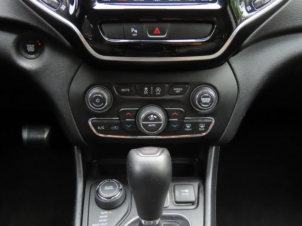 Thumbnail: 2019 Jeep Cherokee - 26