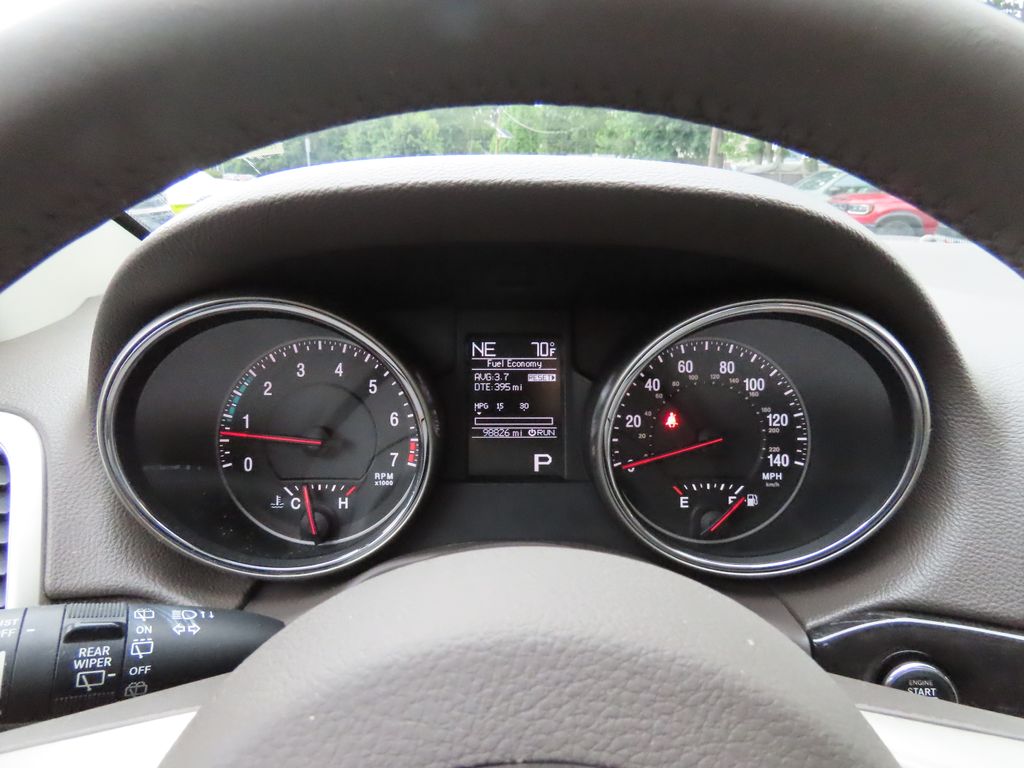 Thumbnail: 2013 Jeep Grand Cherokee - 17