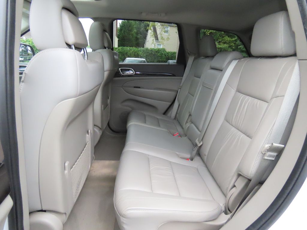 Thumbnail: 2013 Jeep Grand Cherokee - 13