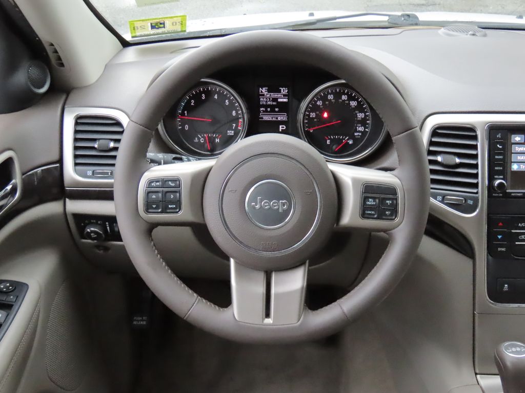 Thumbnail: 2013 Jeep Grand Cherokee - 14