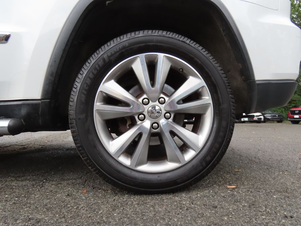 Thumbnail: 2013 Jeep Grand Cherokee - 8