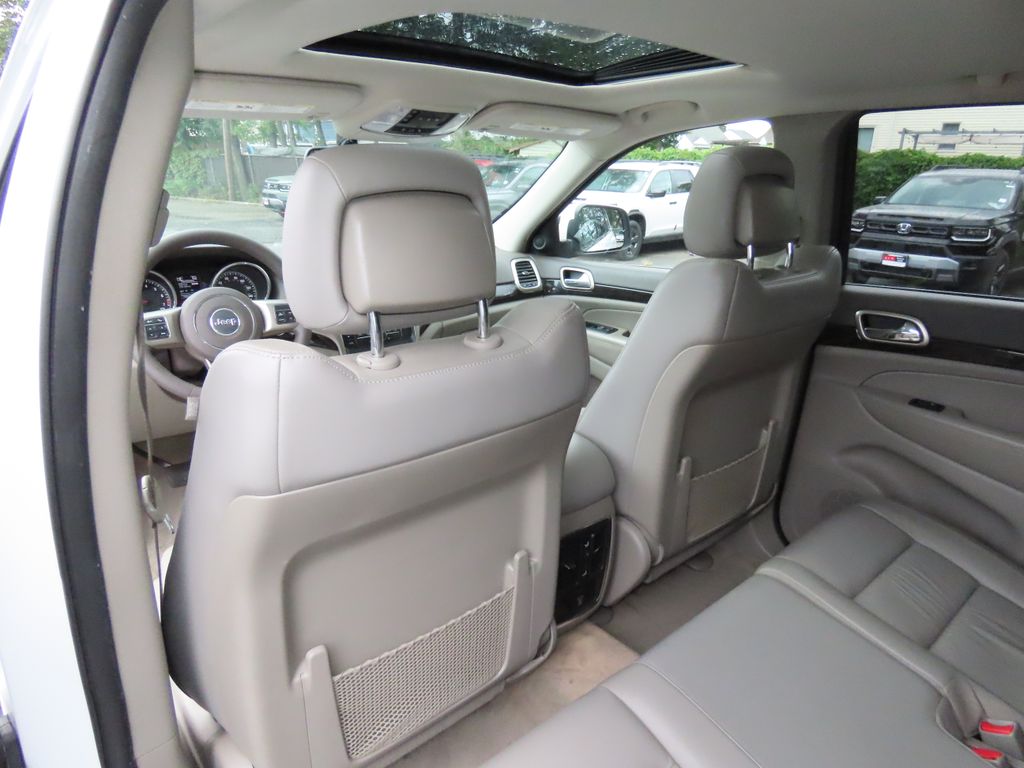 Thumbnail: 2013 Jeep Grand Cherokee - 21