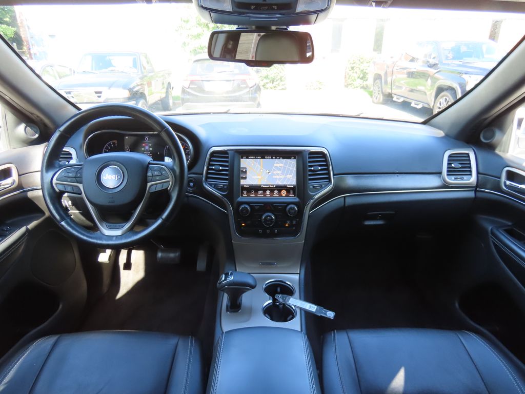 Thumbnail: 2015 Jeep Grand Cherokee - 10