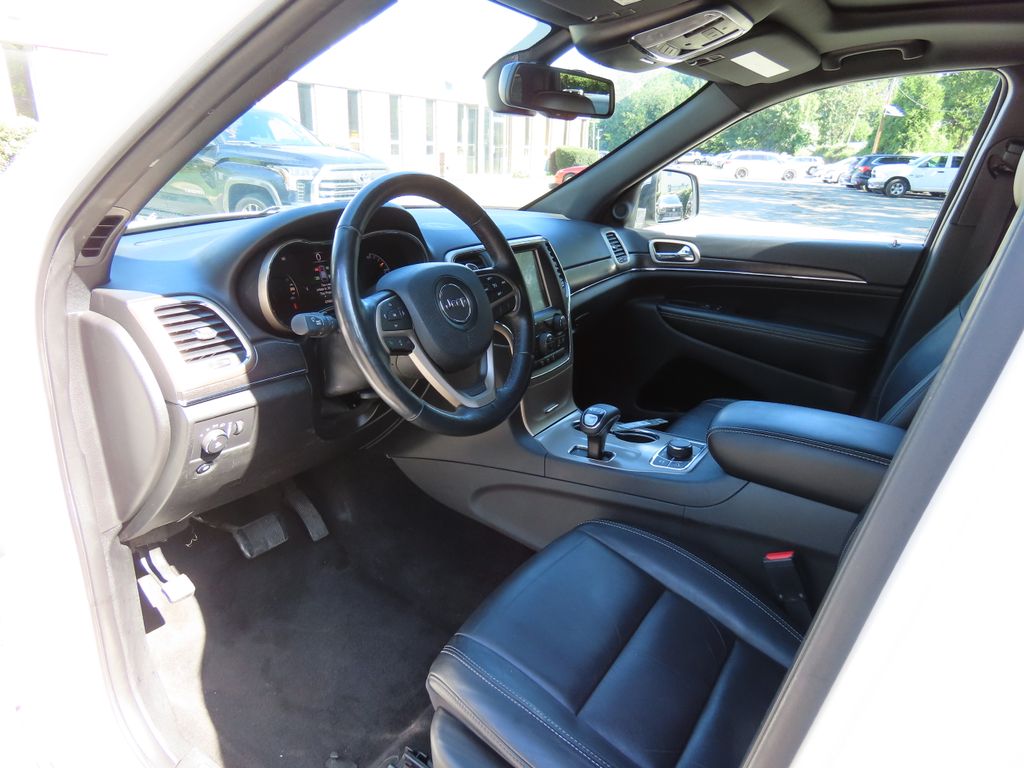 Thumbnail: 2015 Jeep Grand Cherokee - 2