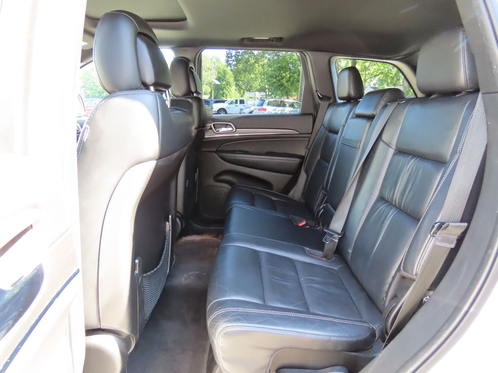Thumbnail: 2015 Jeep Grand Cherokee - 13